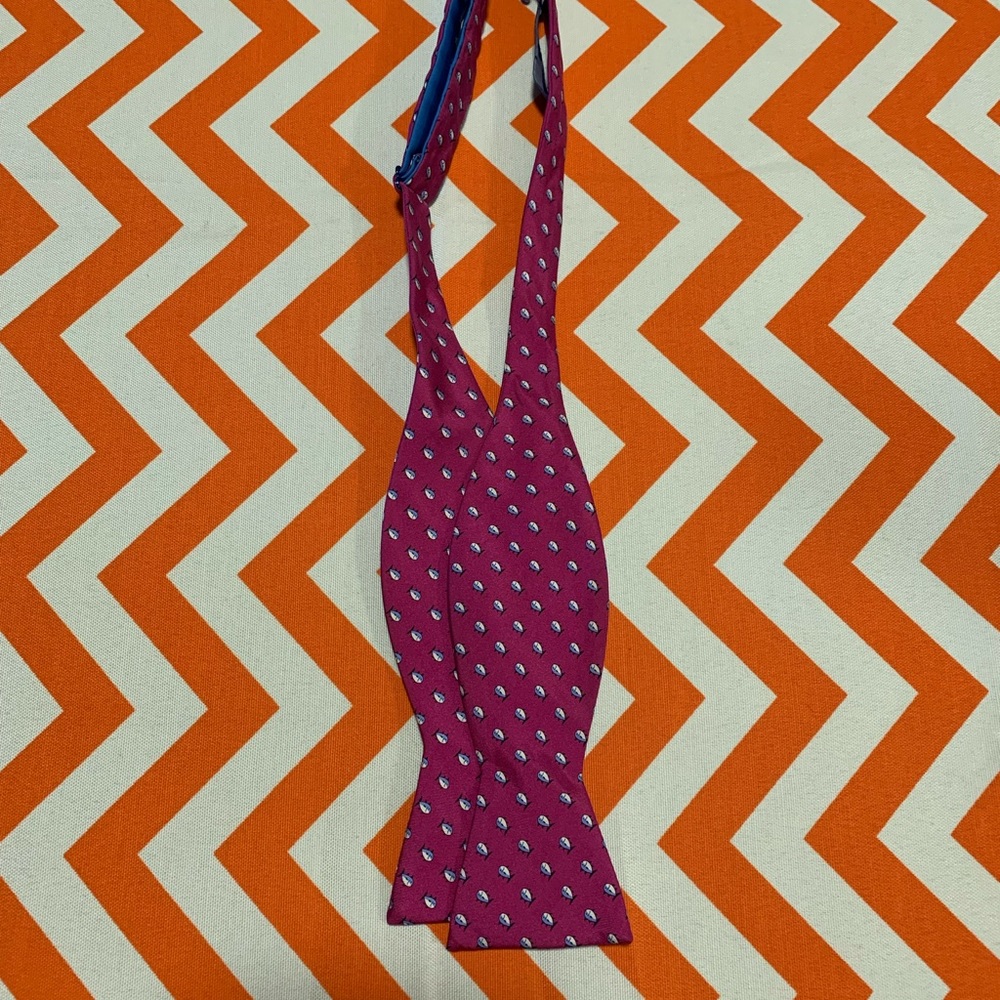 Southern tide tie